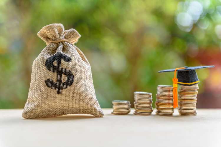 Should You Refinance Your Student Loan?