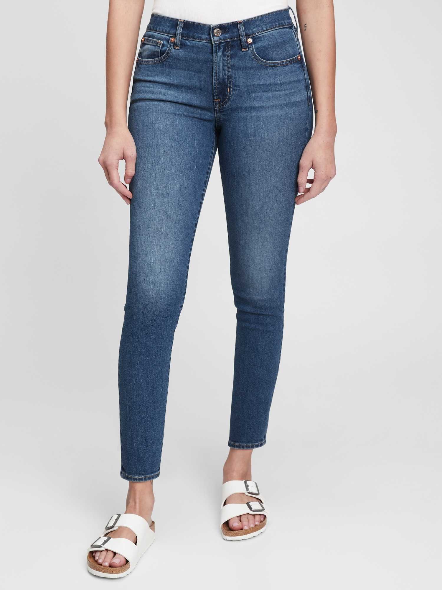 Gap Mid Rise True Skinny Jeans with Washwell